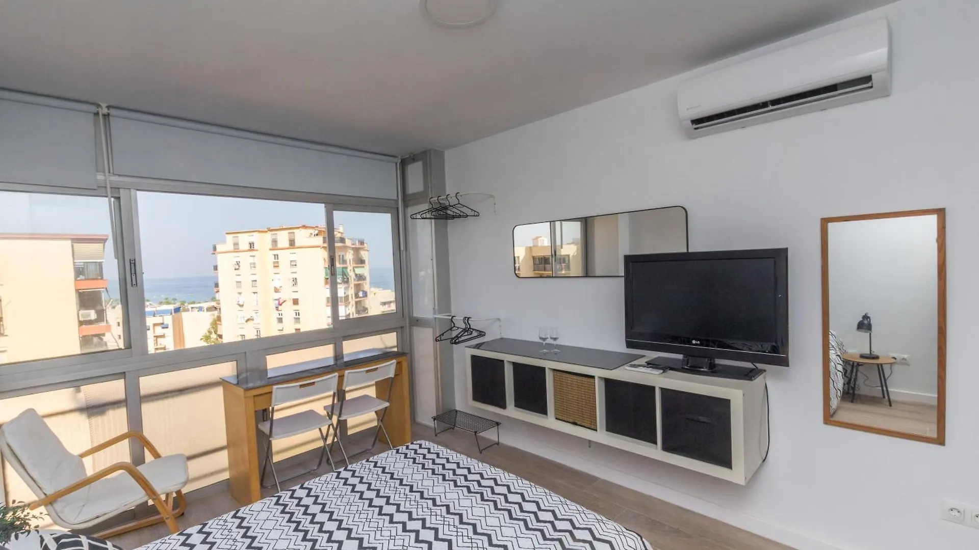 Sunstay Petit Studio Torremolinos Apartment